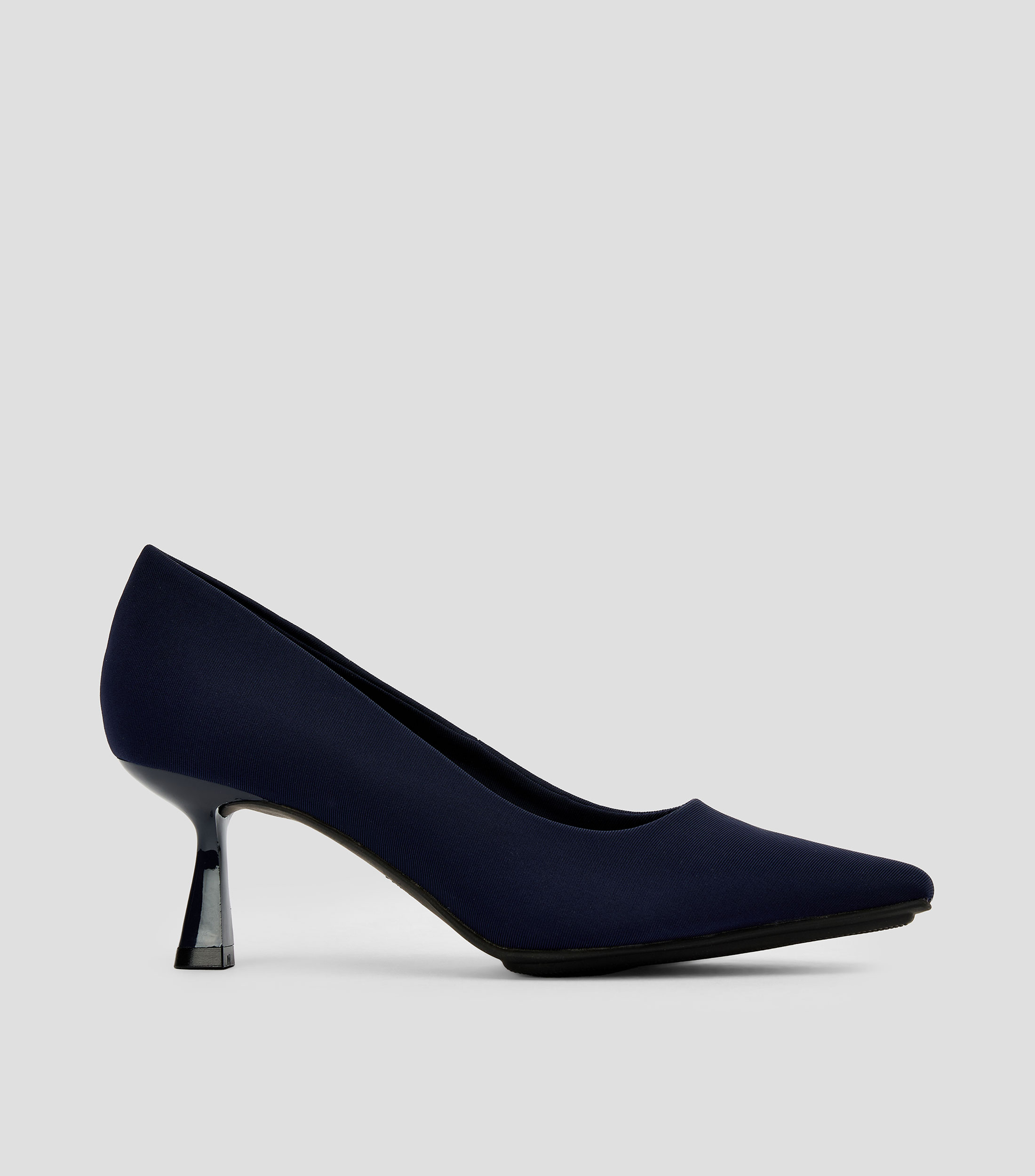 Zapatillas pump tacón mediano delgado lisas Mujer